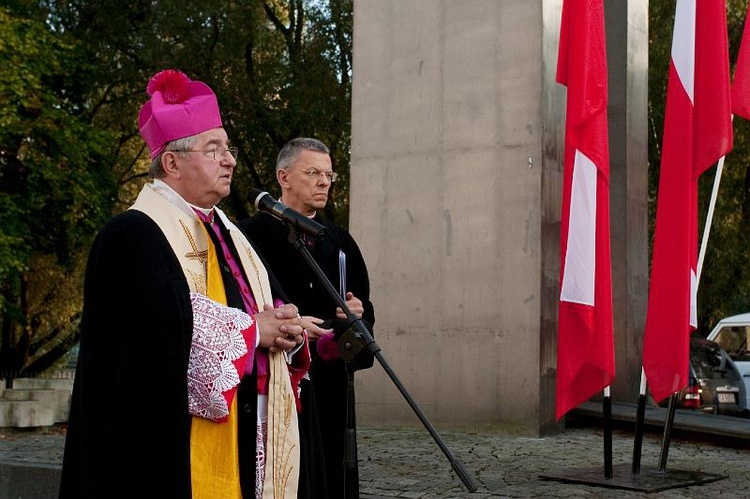 X Dzień Papieski w Gdyni; fot. M. Grabarz i J. Hlades