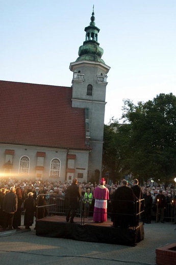 X Dzień Papieski w Gdyni; fot. M. Grabarz i J. Hlades