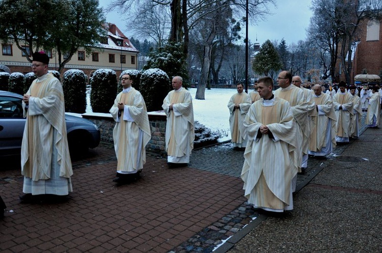 Msza św. z procesją rezurekcyjną fot. Karolina Hermann