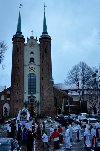 Msza św. z procesją rezurekcyjną fot. Karolina Hermann