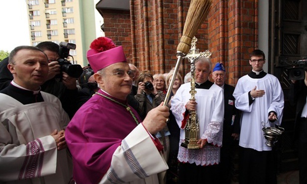Abp Hoser konsultorem misyjnej dykasterii
