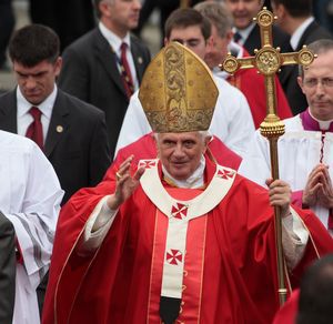 Będą  strzec papieża na wakacjach
