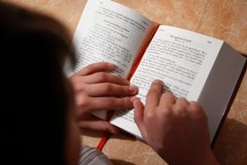 „Buskie lato z Biblią” prowadzi niewidomy ksiądz