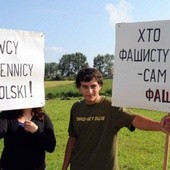 Protest przeciwko rajdowi kolarskiemu śladami Stepana Bandery