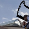 Benjamin Netanyahu w kabinie F-15i