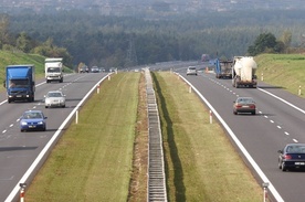 Chcą unieważnienia przetargów na A2