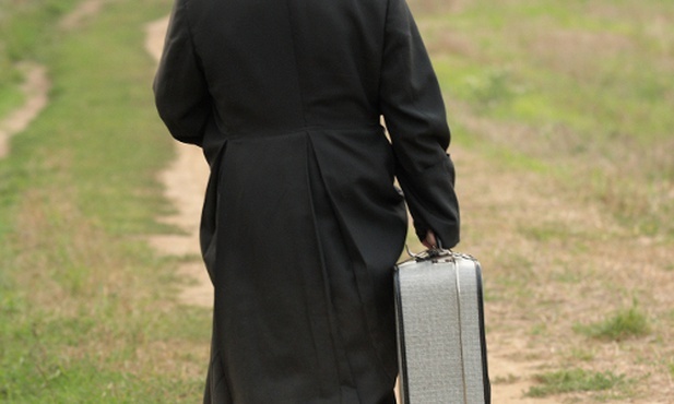 Polscy księża wracają z Irlandii