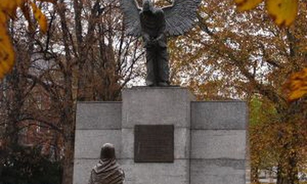 Pomnik ofiar Katynia we Wrocławiu 