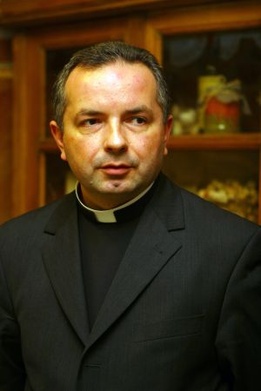 Ks. Robert Nęcek