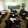 Nie likwidujmy polskich szkół za granicą