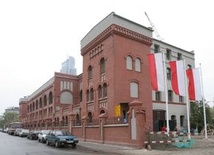 Pierścień dla Muzeum Powstania Warszawskiego