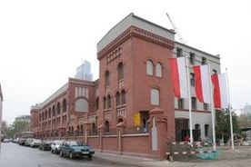 Pierścień dla Muzeum Powstania Warszawskiego