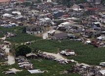 Zniszczenia po przejściu tajfunu