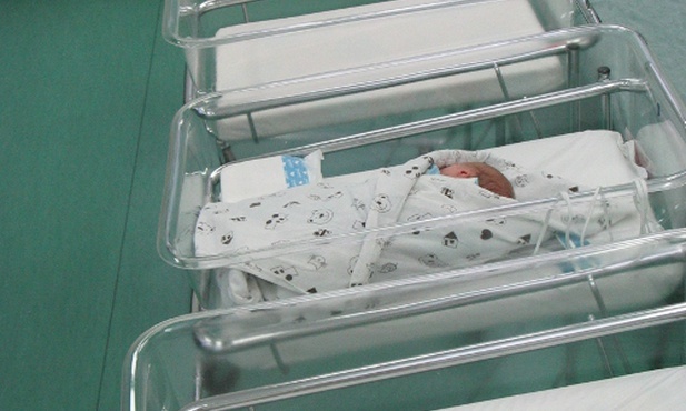 Wstrząsający raport o śmiertelności dzieci