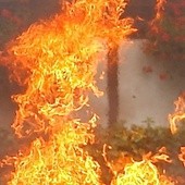 Łódź: Pożar w rozlewni rozpuszczalników
