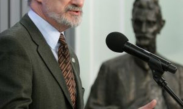 Macierewicz wygrał kolejny proces