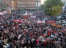 Manifestacja przeciwko pojednaniu