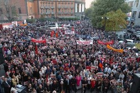 Manifestacja przeciwko pojednaniu