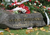 Czuwanie u grobu bł. ks. Popiełuszki