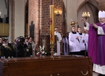 Pogrzeb abpa Mariana Przykuckiego