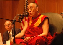 Premier Indii o dalajlamie