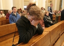 Czy spada religijność w Polsce?