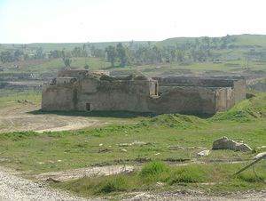 Arcybiskup: Żyjemy tu jak więźniowie!