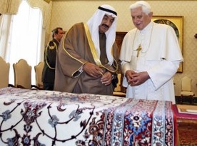 Benedykt XVI i Nasser Mohammad Al-Ahmad Al-Sabah