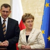  Minister sprawiedliwości Krzysztof Kwiatkowski  i pełnomocnik rządu ds. równego traktowania, minister Elżbieta Radziszewska