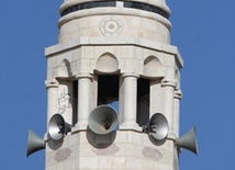 Prywatny minaret na znak solidarności