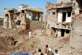 Budynki zniszczone w czasie zamachu