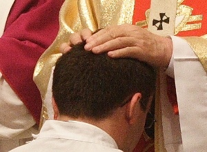 Anglikański biskup - księdzem katolickim