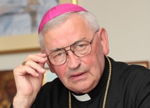 Bp Pieronek o aktach homoseksualnych