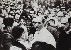 Spór o Piusa XII