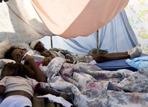 Haiti: 300 tys. osób bez dachu nad głową