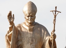 Pomniki Jana Pawła II w Kielcach