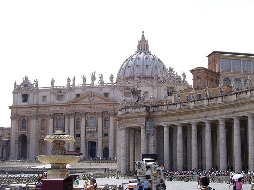 Zmiany kompetencji w Watykanie