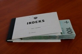 Wspomogą niepełnosprawnych studentów