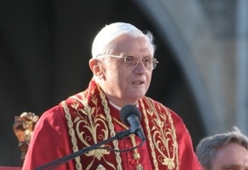 Benedykt XVI zaniepokojony atakami