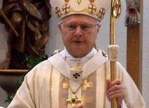 Papież przyjął rezygnację abp. Zollitscha, ale...