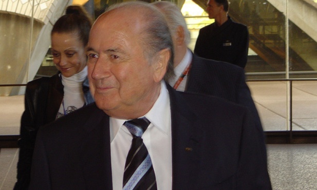Blatter broni decyzji International Board