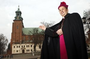 Prymas kończy 77 lat