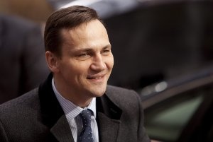 Sikorski za przedłużeniem głosowania