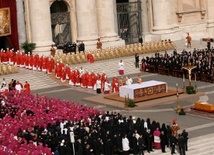 Pogrzeb Jana Pawła II w 2005 roku.