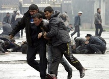 Kirgistan: Parlament w rękach manifestantów