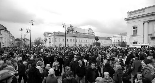 Przed Pałacem Prezydenckim