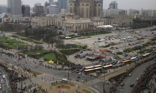 Warszawa wita zmarłego prezydenta