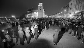 Polacy oddają hołd parze prezydenckiej