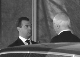 Miedwiediew: Rozstrzelani z woli Stalina