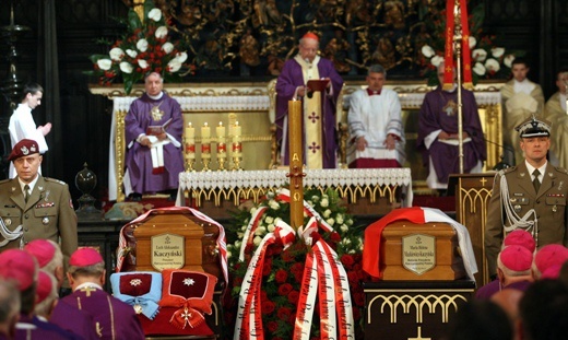 Kraków i świat pożegnały parę prezydencką
